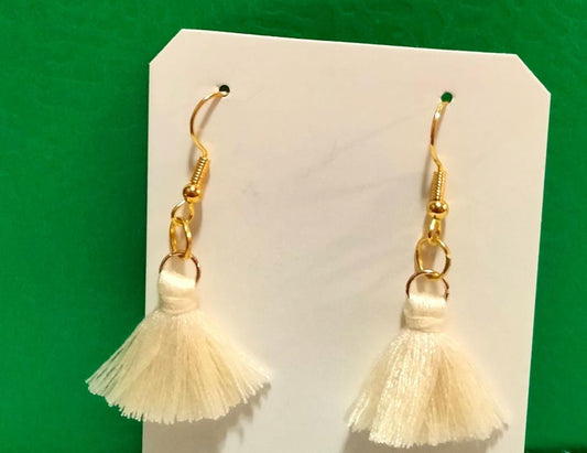 Short Single Tassel Earrings -beige